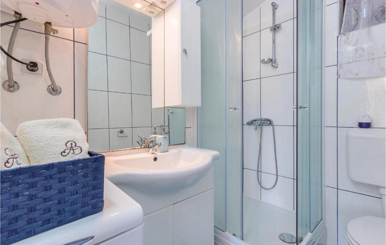 Amazing Apartment In Medulin With Wifi Kültér fotó