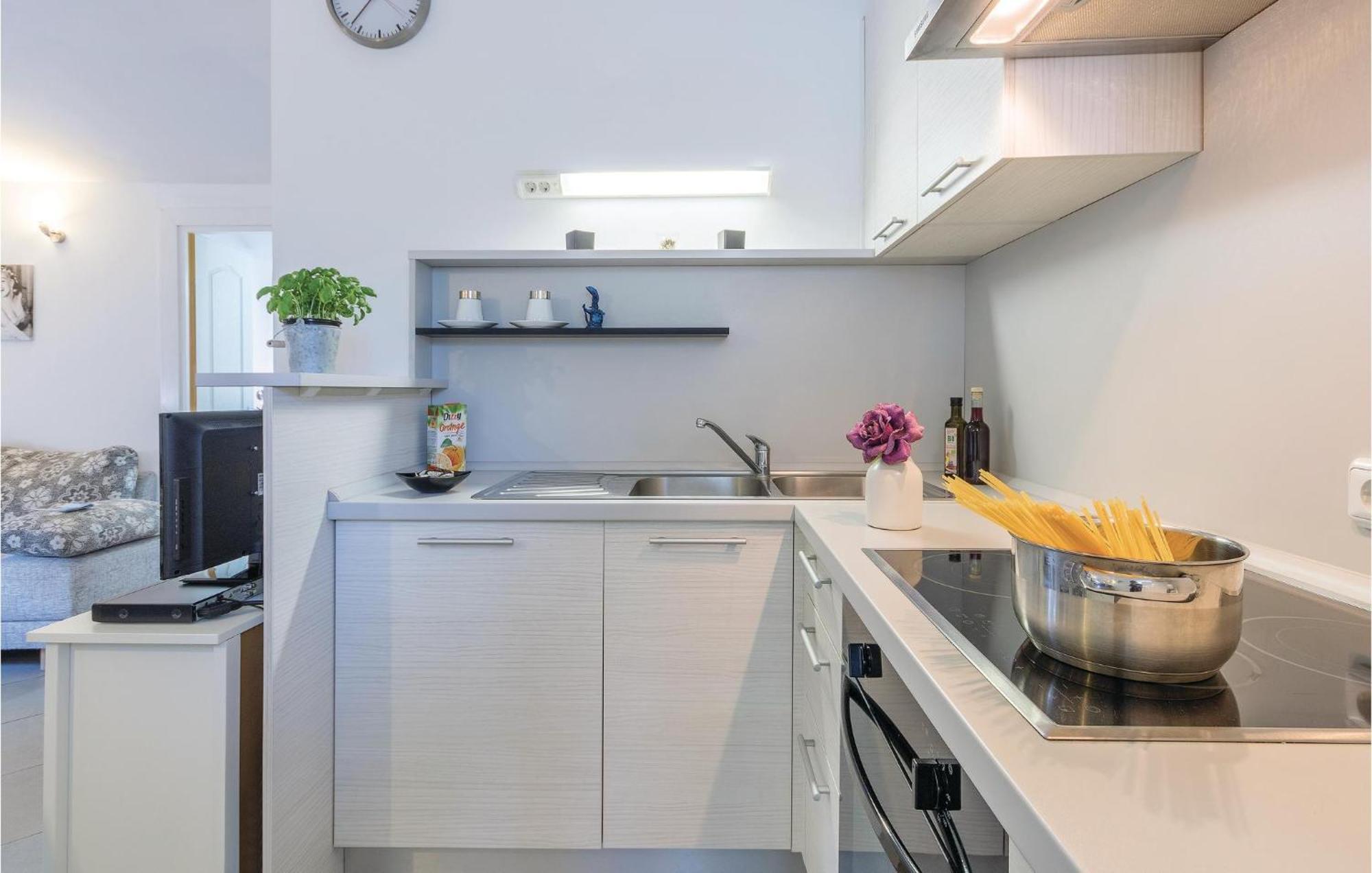 Amazing Apartment In Medulin With Wifi Kültér fotó